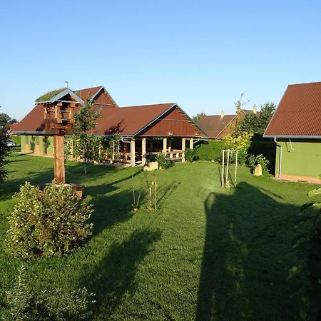 Penzion Pod Vápenkami Strážnice Zewnętrze zdjęcie