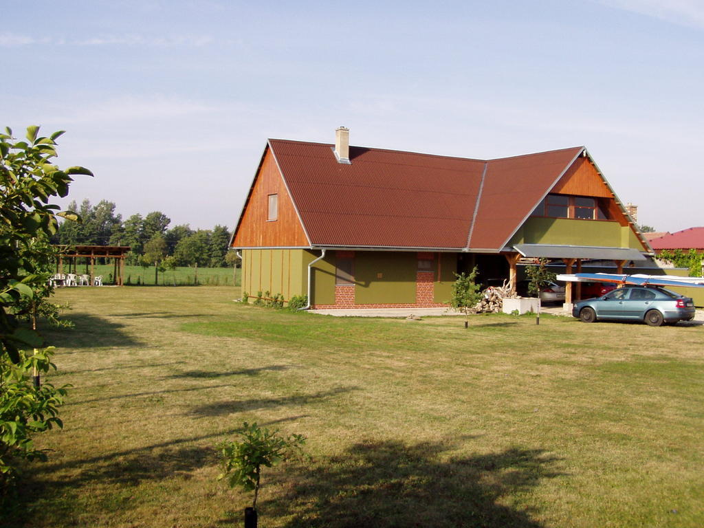 Penzion Pod Vápenkami Strážnice Zewnętrze zdjęcie